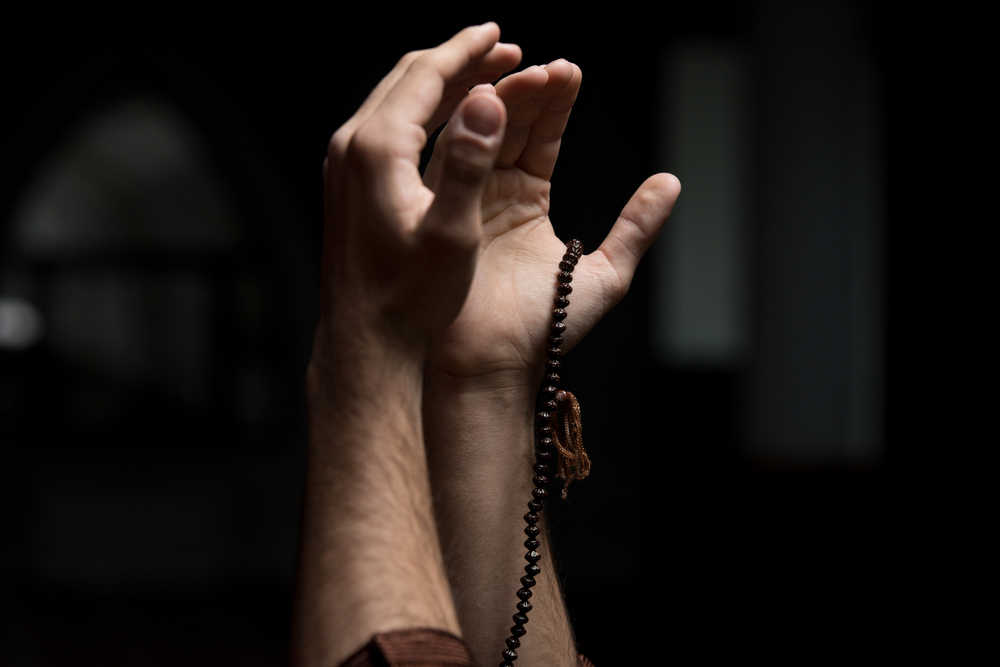 الدعاء عند سماع الأذان